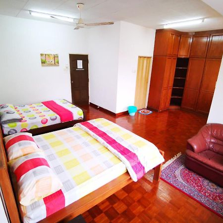 Lpm Room Tanjung Bungah  Exteriér fotografie